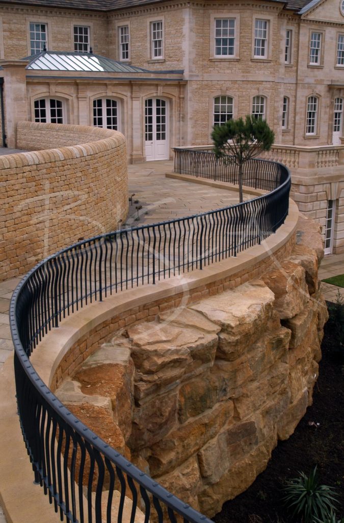 1463 - Bisca bespoke external railings and gate