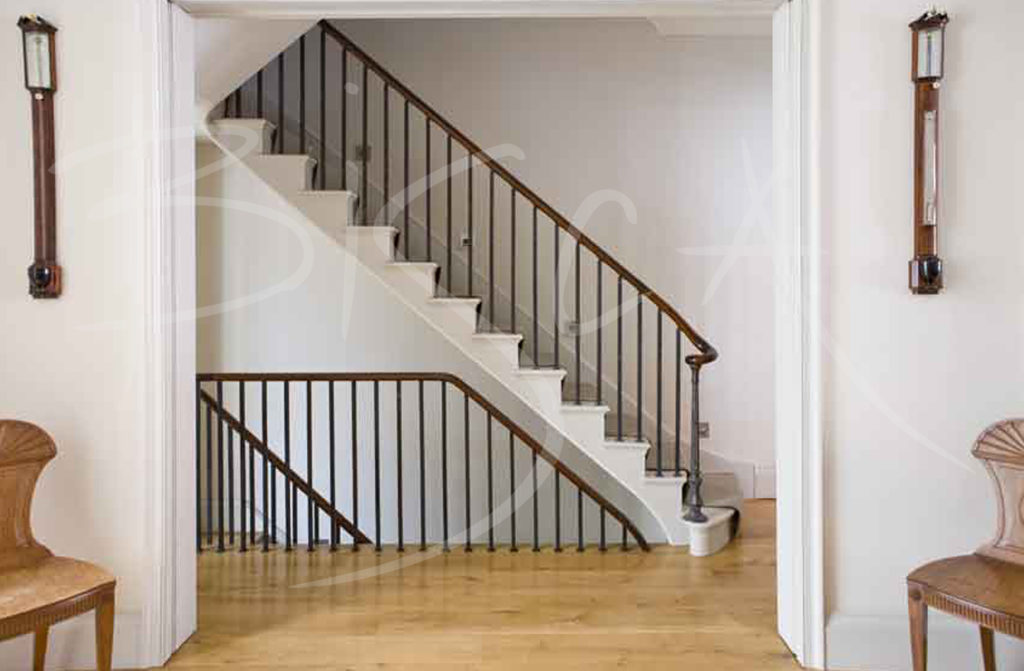 1679 - Bisca simple forged balustrade design london