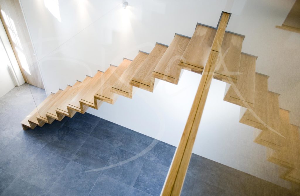 1996 - Bisca Contemporary Oak Cantilever Staircase Design Channel Islands