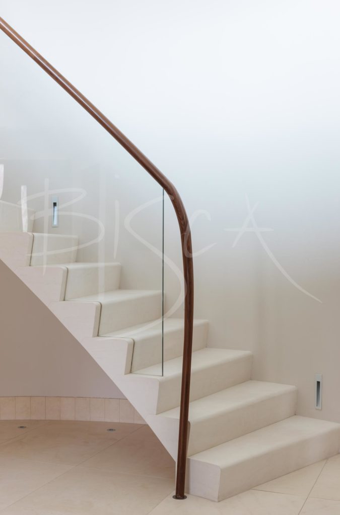 3043 - feature balustrade classic stone staircase design