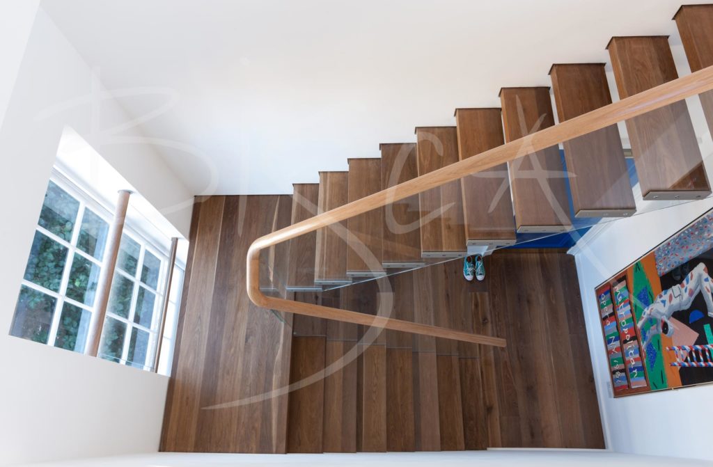 3462 - Bisca bespoke cantilevered staircase design london