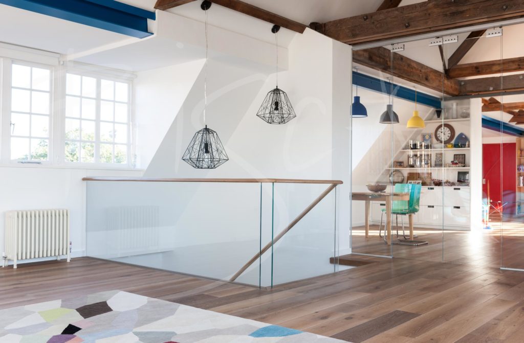 3462 - Bisca bespoke cantilevered staircase design london