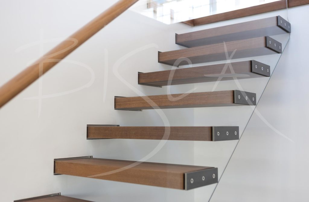 3462 - Bisca bespoke cantilevered staircase design london