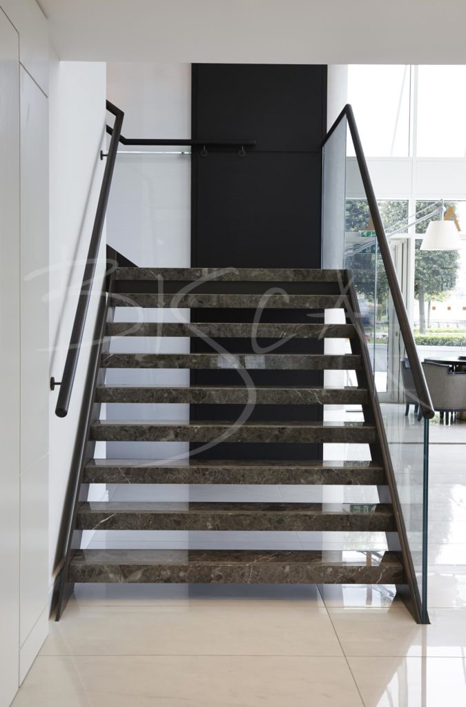 Floating Stone Staircase Luxury Apartment 3799