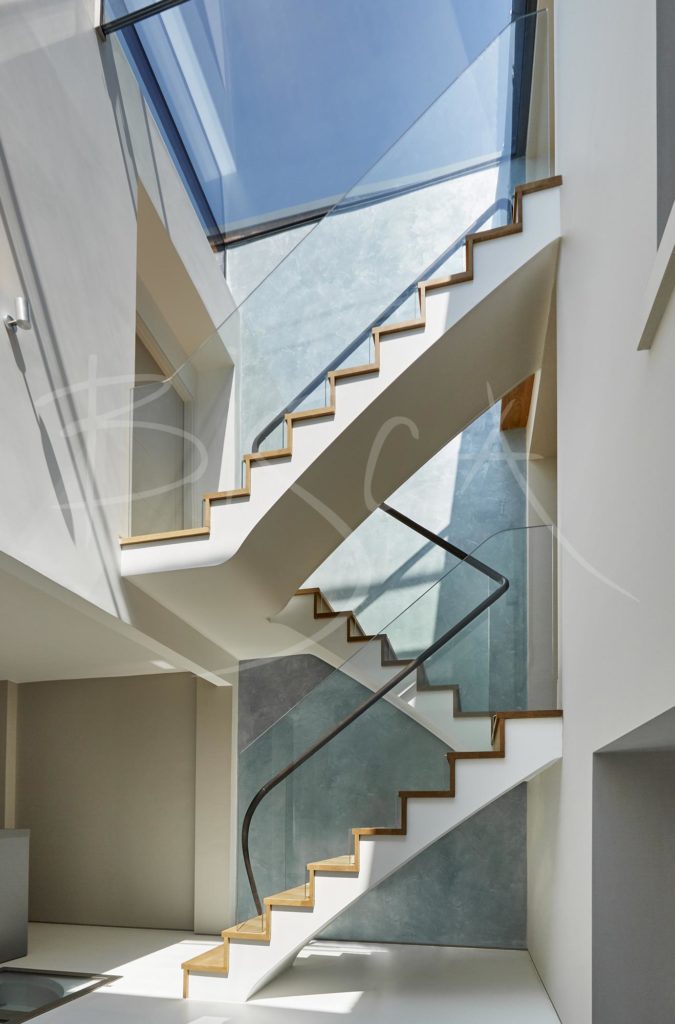 3829 - Bisca Atrium Staircase Design