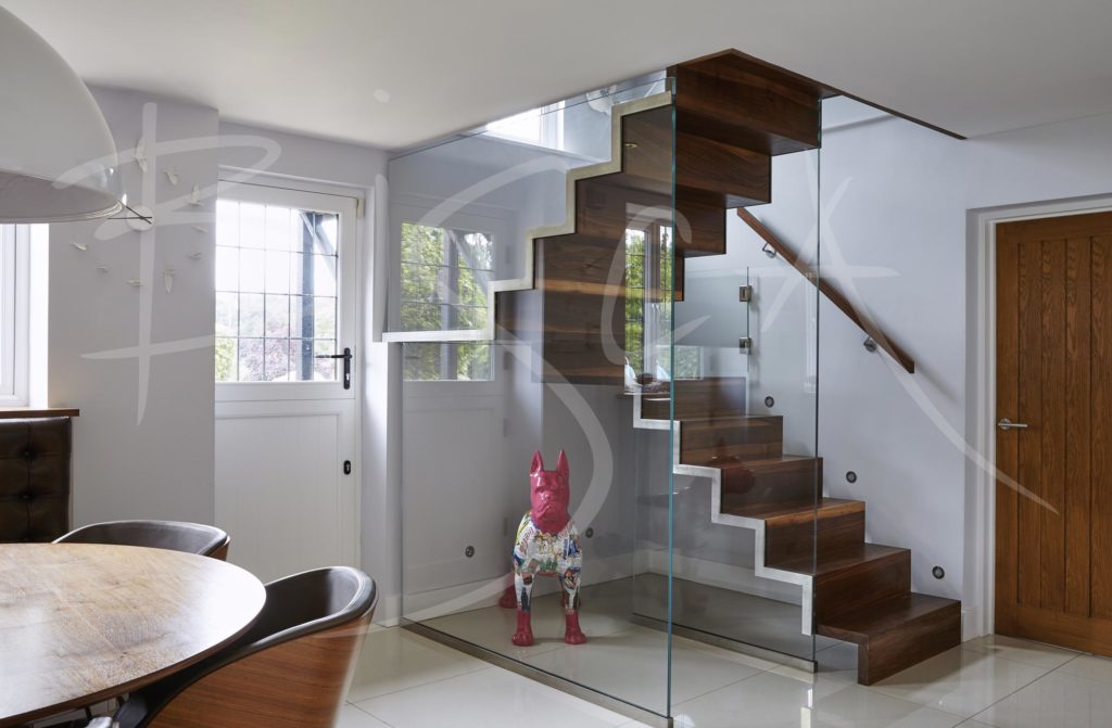 4190 - Bisca Kitchen Stair Design