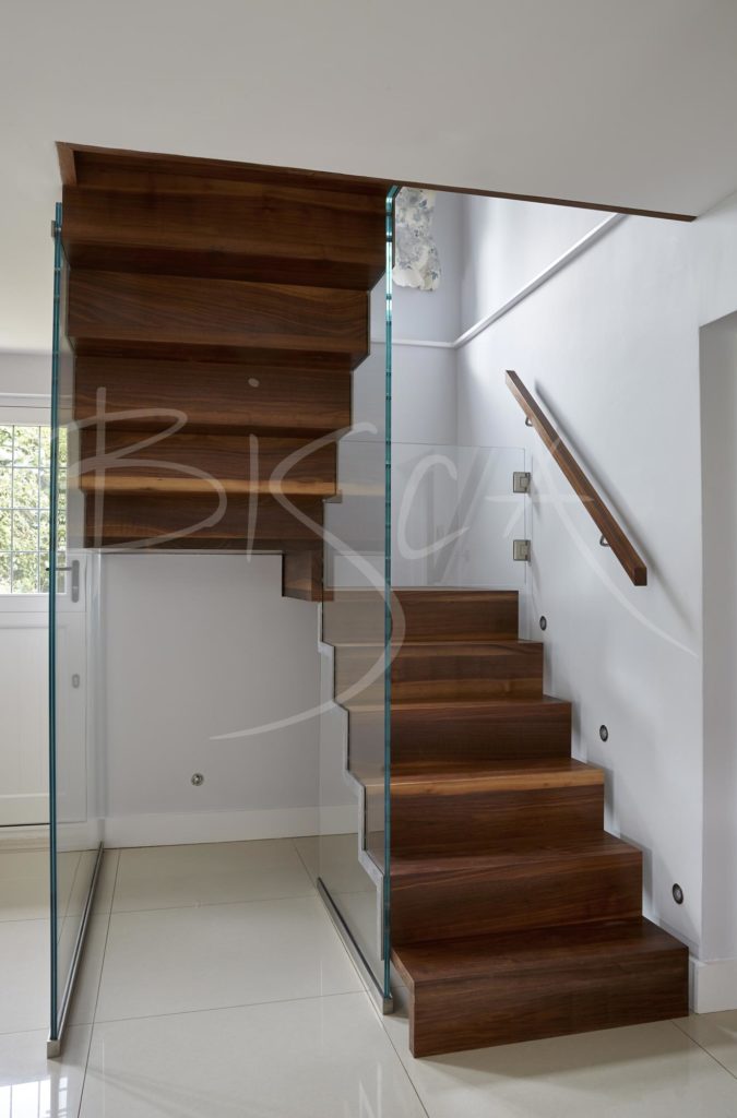 4190 - Bisca Kitchen Stair Design