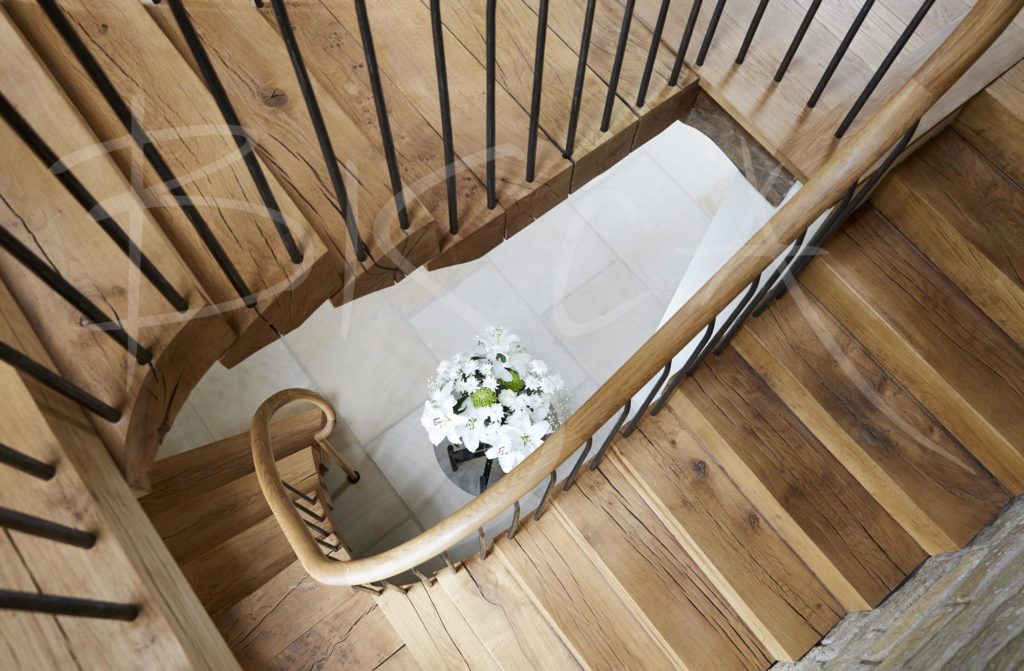 4828 - Bisca stacked oak staircase design