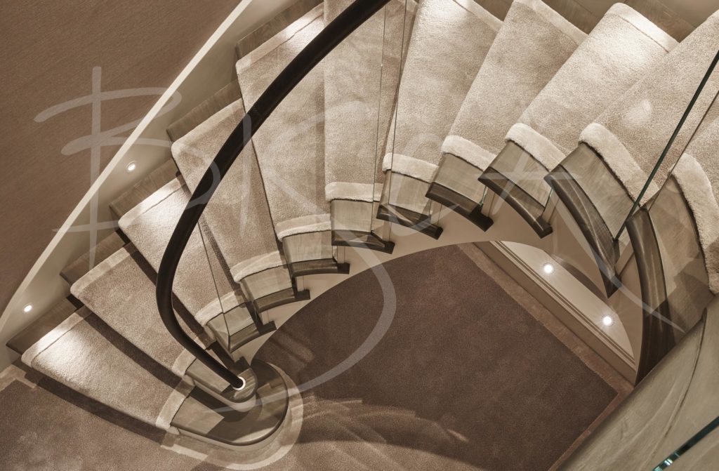 5366 - Bisca apartment staircase with luxury carpet