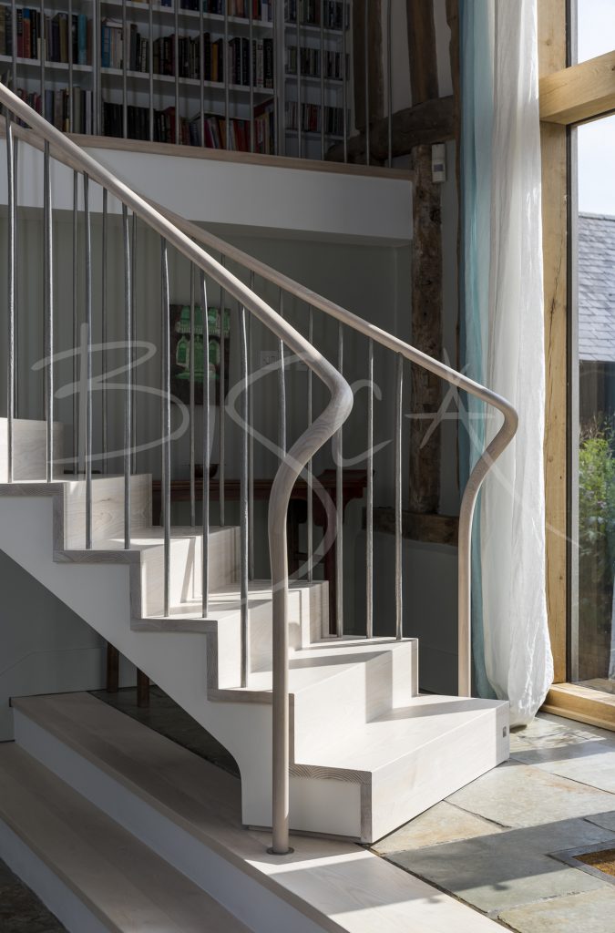 6135 - Bisca bespoke curved stair design