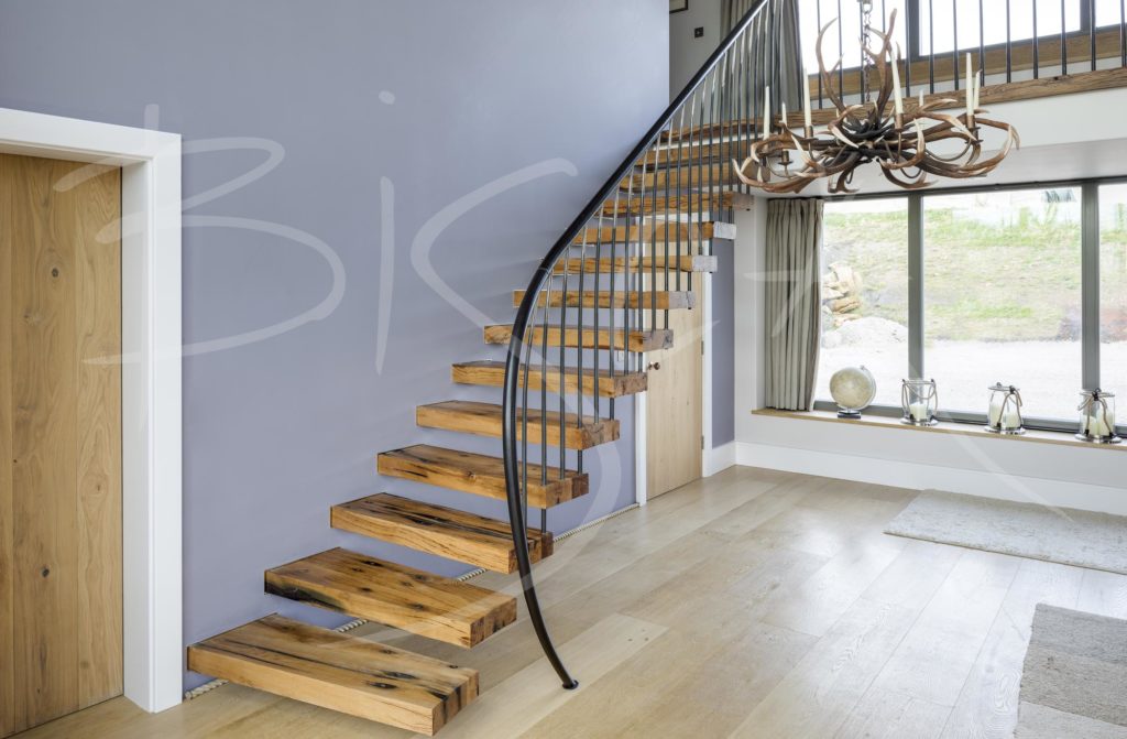 7129 - Bisca Flamed Oak Cantilever Staircase Design