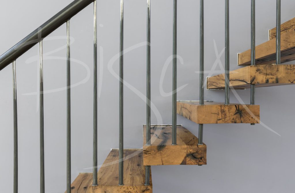 7129 - Bisca Flamed Oak Cantilever Staircase Design