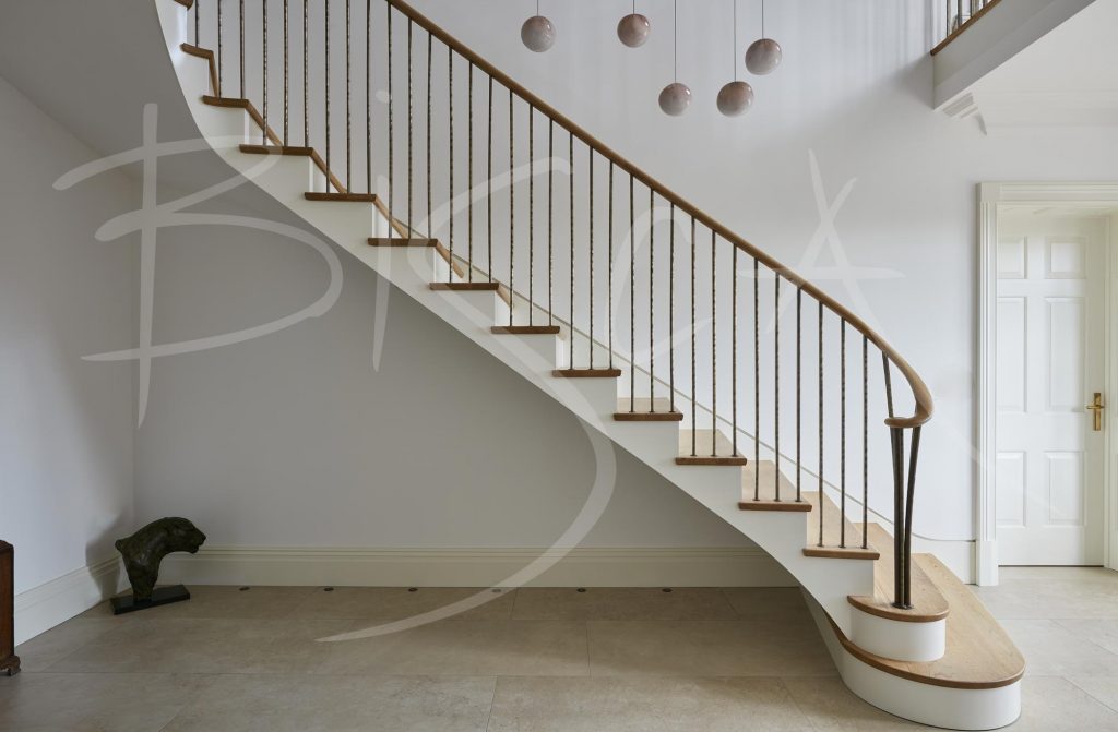 Inspirational Staircase with Oak Treads 8118