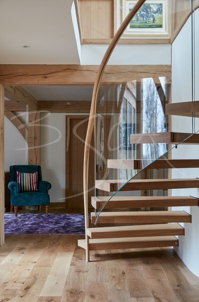 Cantilevered Oak Staircase with Glass Balustrade