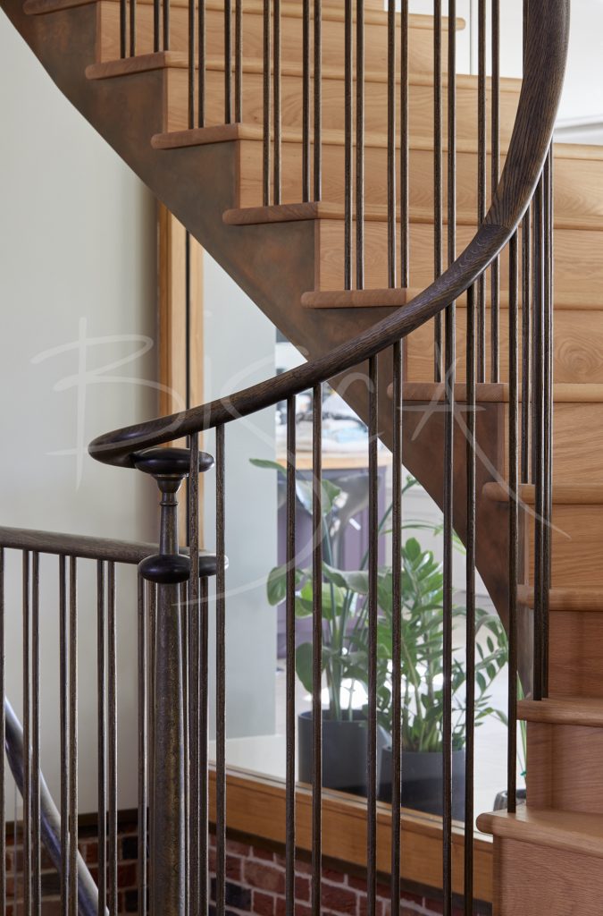 Four exclusive staircases with steel balustrade
