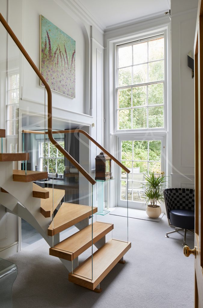 Modern Oak Staircase Treads & Handrail