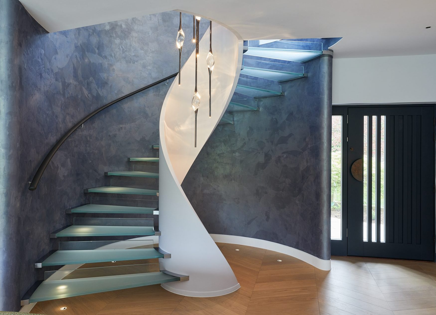 Beautiful Helical Staircase by Bisca
