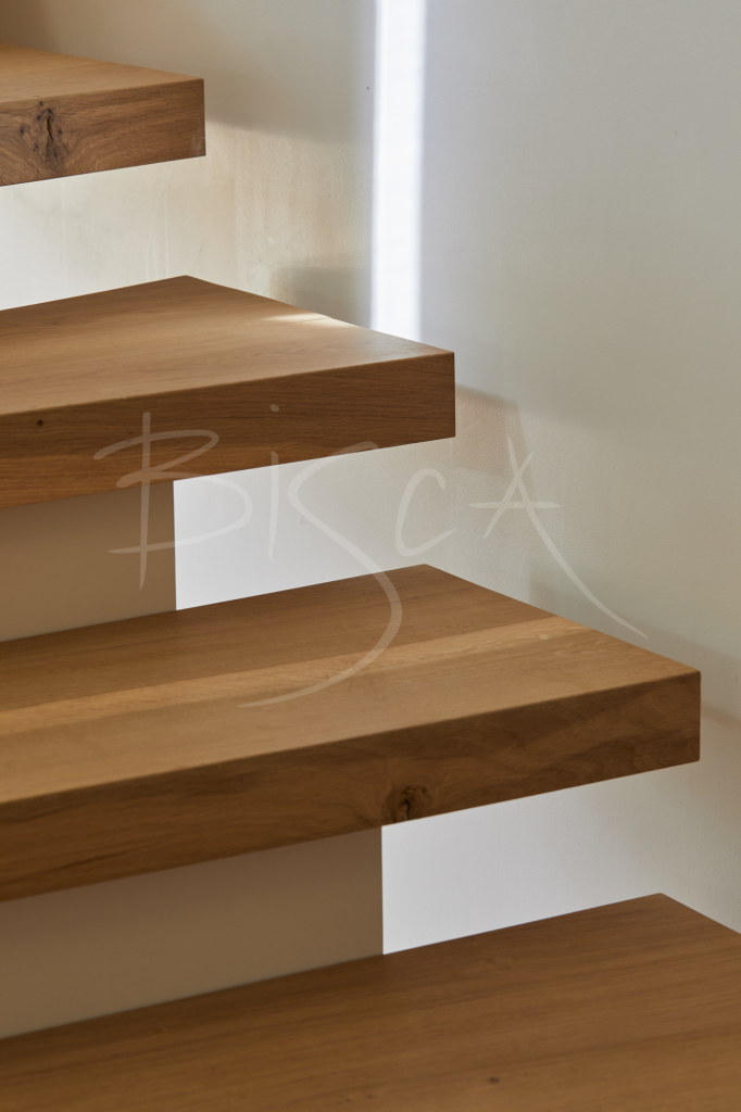 Bespoke Character Oak Treads, Period Home, 9365 Bespoke Character Oak Treads, Period Home, 9365